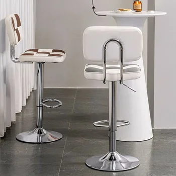 Европейският квадратен бар стол, високо кожен улично управляемият метална квадратна обяд стол, мебели за бар Alto на рецепцията