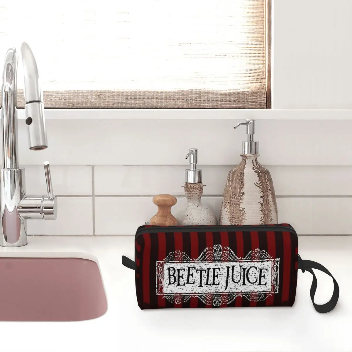 Пътна чанта за тоалетни принадлежности на Тим Бъртън Beetlejuice, модерен органайзер за козметика в готически стил, Органайзер за грим за жените, кутия за съхранение на козметика Dopp Box Kit Изображение 3